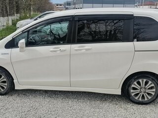 2011 Honda Freed I Рестайлинг, белый, 1059000 рублей, вид 5