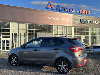 2013 Kia Rio III, серый, 520000 рублей, вид 3