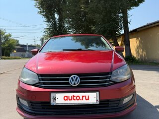 2015 Volkswagen Polo V Рестайлинг, красный, 970000 рублей, вид 1