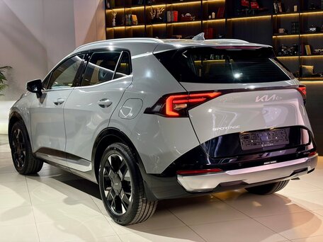 2026 Kia Sportage V Рестайлинг, серый, 3428000 рублей, вид 5