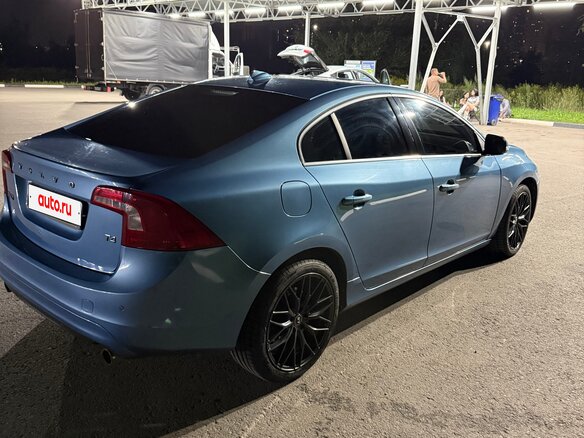 2013 Volvo S60 II Рестайлинг, голубой, 1070000 рублей - вид 2