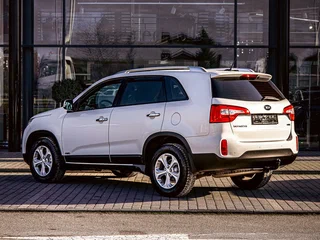 2018 Kia Sorento II Рестайлинг, белый, 2015000 рублей, вид 4