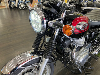2024 Kawasaki W 800, красный, 800000 рублей, вид 3