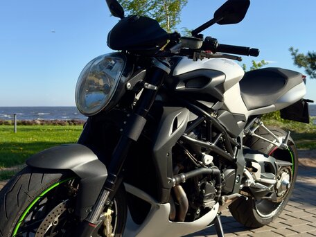 2011 MV Agusta Brutale 920, белый, 555000 рублей, вид 5