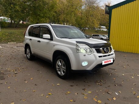 2011 Nissan X-Trail II Рестайлинг, белый, 980000 рублей, вид 3