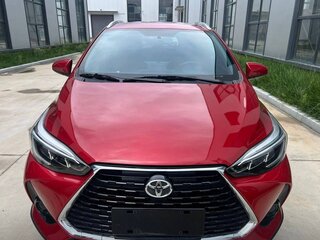 2022 Toyota Yaris L X XP150 Рестайлинг, пурпурный, 1450000 рублей, вид 2