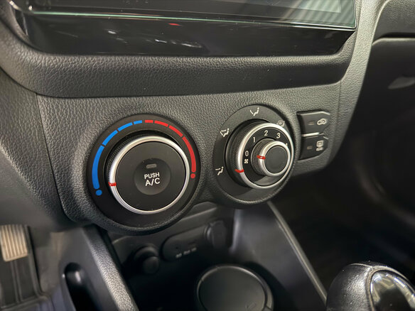 2015 Kia Rio 6-speed III, серый - вид 10