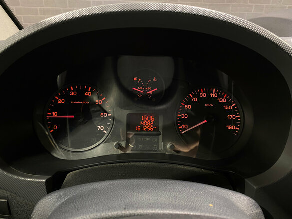 2010 Peugeot Partner, серый, 650000 рублей - вид 17