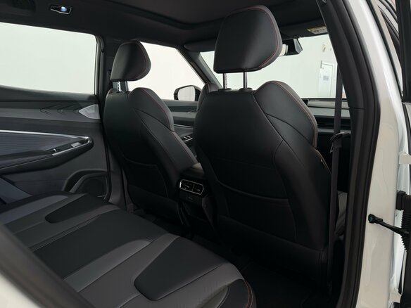 2025 Geely Cityray, белый, 2600000 рублей - вид 28