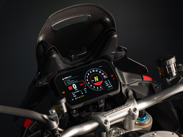 2026 Ducati Multistrada V4, белый, 4450000 рублей - вид 4