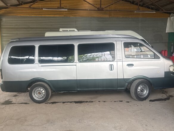 2005 Kia Bongo, серебристый, 550000 рублей - вид 4