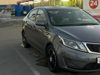 2014 Kia Rio III, серый, 600000 рублей, вид 3