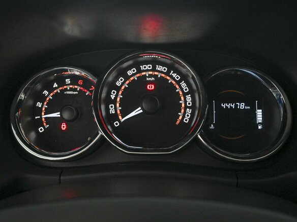 2024 Lada (ВАЗ) Largus I Рестайлинг, белый, 1490000 рублей - вид 12