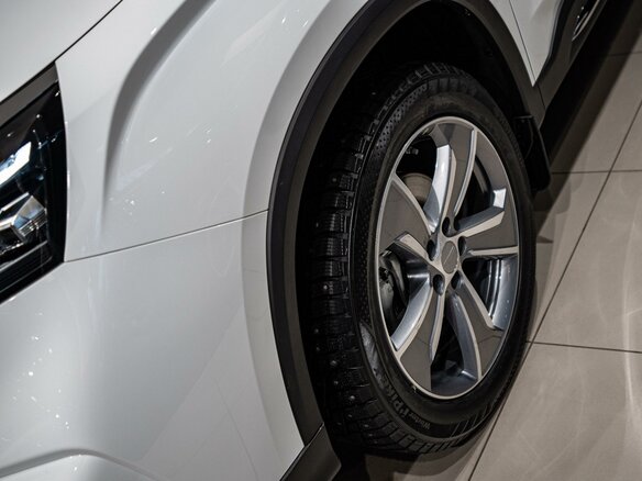 2026 Geely Okavango I Рестайлинг, белый, 4243802 рублей - вид 12