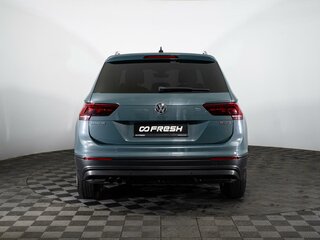 2019 Volkswagen Tiguan II, синий, 2498000 рублей, вид 4
