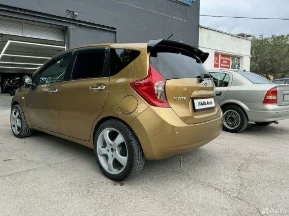 2013 Nissan Note II, золотистый, 950000 рублей - вид 2