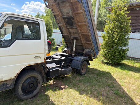 1991 Mazda Titan, серый, 970000 рублей, вид 2