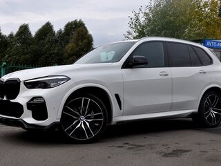 2018 BMW X5 30d IV (G05/G18), белый, 5900000 рублей, вид 4
