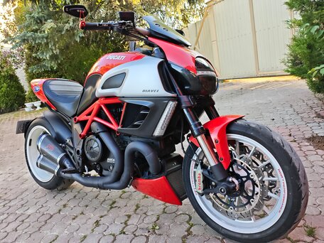 2013 Ducati Diavel, красный, 1004450 рублей, вид 5