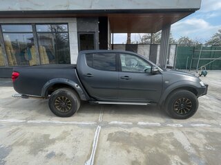 2014 Mitsubishi L200 IV Рестайлинг, серый, 2500000 рублей, вид 4