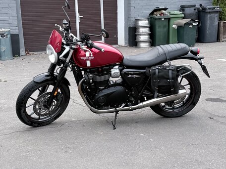 2016 Triumph Street Twin, красный, 650000 рублей, вид 1