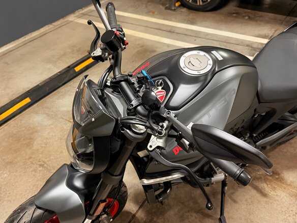 2021 Ducati Monster 937, серый, 1285000 рублей - вид 16