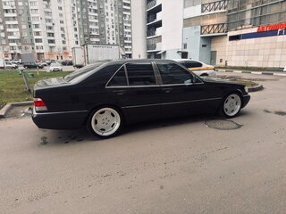 1995 Mercedes-Benz S-Класс 320 III (W140) Рестайлинг, чёрный, 1950000 рублей, вид 4