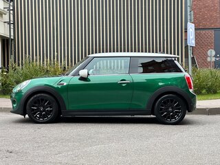 2021 Mini Hatch Cooper III (F55/F56) Рестайлинг, зелёный, 2150000 рублей, вид 3