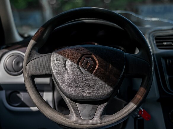 2014 Renault Sandero II, серый - вид 5