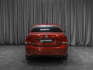 2014 Volkswagen Polo V, красный, 929000 рублей, вид 4