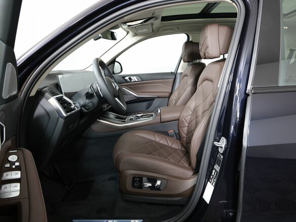 2026 BMW X5 Long 30Li IV (G05/G18) Рестайлинг, чёрный, 9950000 рублей - вид 10