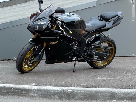 2007 Yamaha YZF-R1, чёрный, 670000 рублей, вид 2