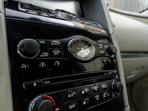 2009 Infiniti FX35 II (S51), белый, 1550000 рублей - вид 23