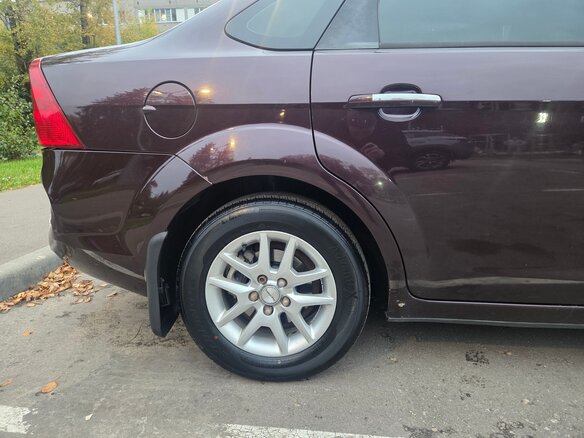 2009 Ford Focus II Рестайлинг, фиолетовый, 590000 рублей - вид 5