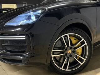 2018 Porsche Cayenne Turbo III, чёрный, 6999000 рублей, вид 5
