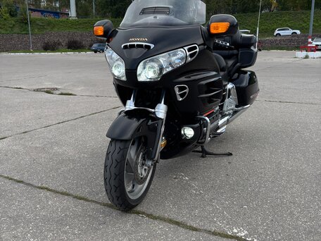 2002 Honda GL 1800 Gold Wing, чёрный, 675000 рублей, вид 3
