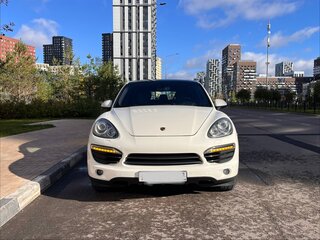 2010 Porsche Cayenne II (958), бежевый, 1950000 рублей, вид 2