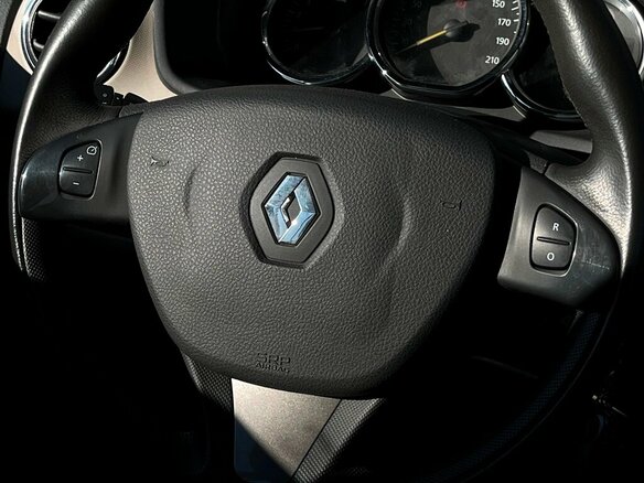 2015 Renault Logan II, белый, 776700 рублей - вид 22