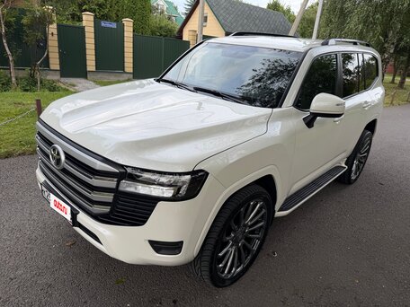 2022 Toyota Land Cruiser 300 Series, белый, 7800000 рублей, вид 5