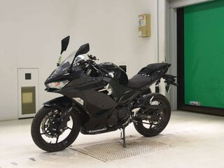 2018 Kawasaki Ninja 400, чёрный, 599000 рублей, вид 4