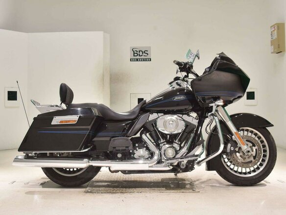 2009 Harley-Davidson Road Glide, серый, 1050000 рублей - вид 2
