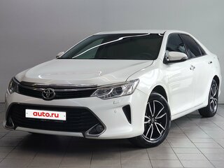 2016 Toyota Camry VII (XV50) Рестайлинг, белый, 1690000 рублей, вид 1
