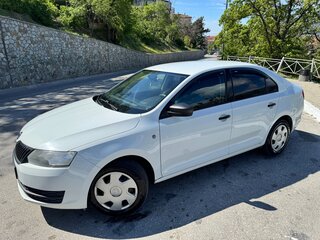 2015 Skoda Rapid I, белый, 950000 рублей, вид 3