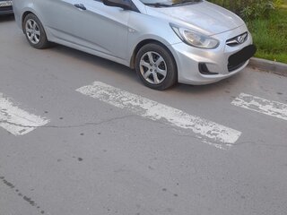 2011 Hyundai Solaris I, серебристый, 550000 рублей, вид 5