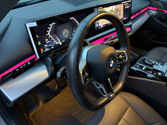 2025 BMW 5 серии Long 530Li xDrive VIII (G60/G61/G68), серый, 7200000 рублей - вид 14