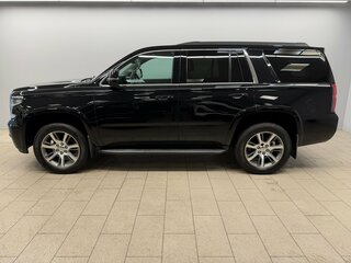 2016 Chevrolet Tahoe IV, чёрный, 3090000 рублей, вид 2
