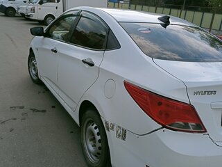 2015 Hyundai Solaris I Рестайлинг, белый, 400000 рублей, вид 4