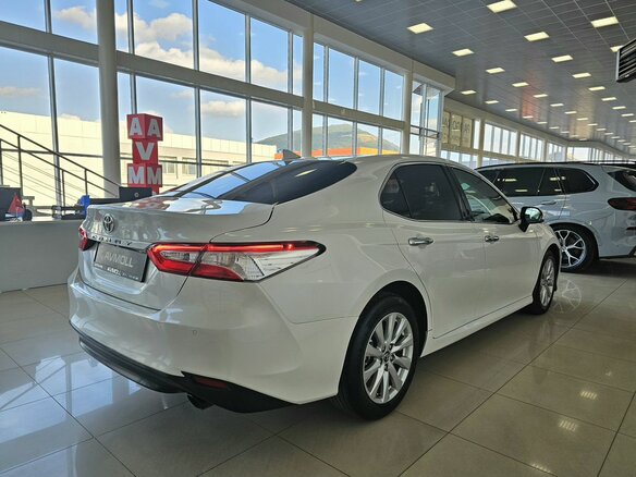 2019 Toyota Camry VIII (XV70), белый, 2530000 рублей - вид 8