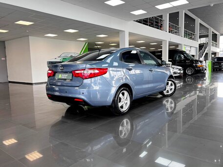 2013 Kia Rio 5-speed III, голубой, 745000 рублей, вид 2