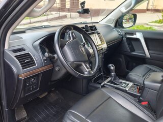 2020 Toyota Land Cruiser Prado 150 Series Рестайлинг 2, чёрный, 5850000 рублей, вид 4